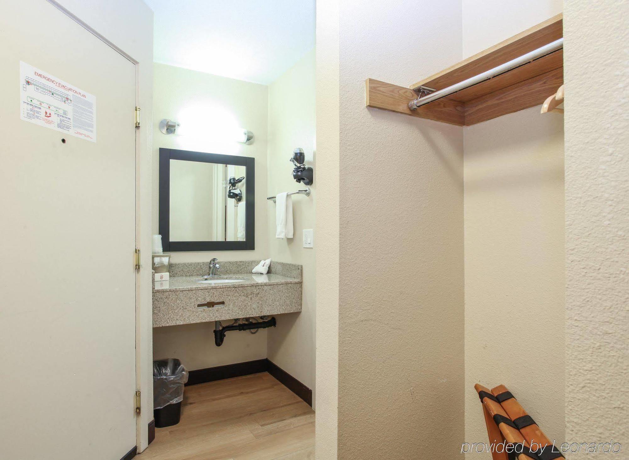 Red Roof Inn Портленд Экстерьер фото